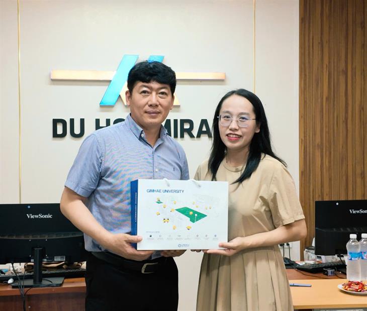 베트남 미래 유학원 방문